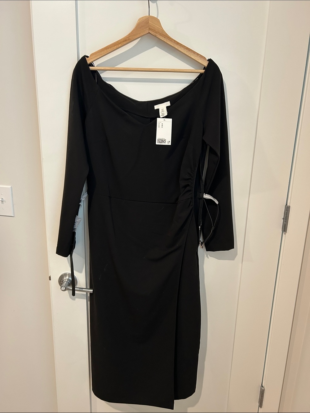 H&M Black Off-Shoulder Long Sleeve Side-Ruched Midi Dress
